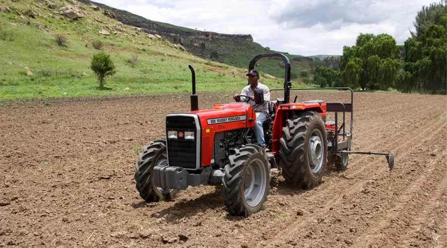 The Advantages of Four Wheel Drive Tractors in South Africa